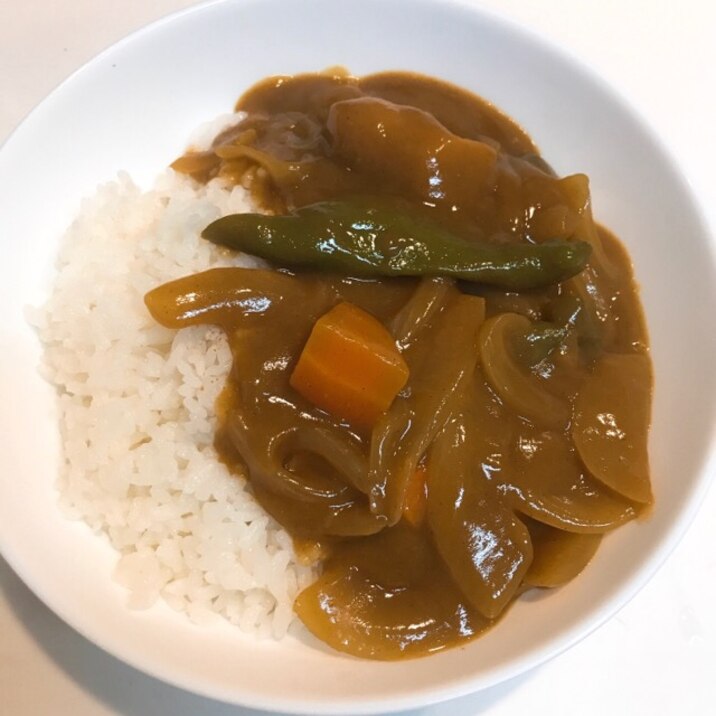 野菜も具沢山☆ウインナーと甘とうがらしのカレー